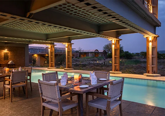 tadoba swimming pool and dining